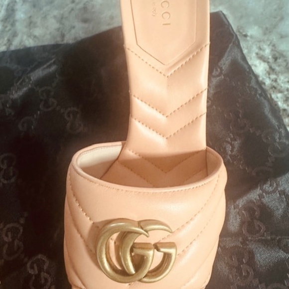 BEAUTIFUL GUCCI PUMP PEACH COLORED SANDALS! NEVER WORN! BRAND NEW!! WITH BOX! - Picture 15 of 16